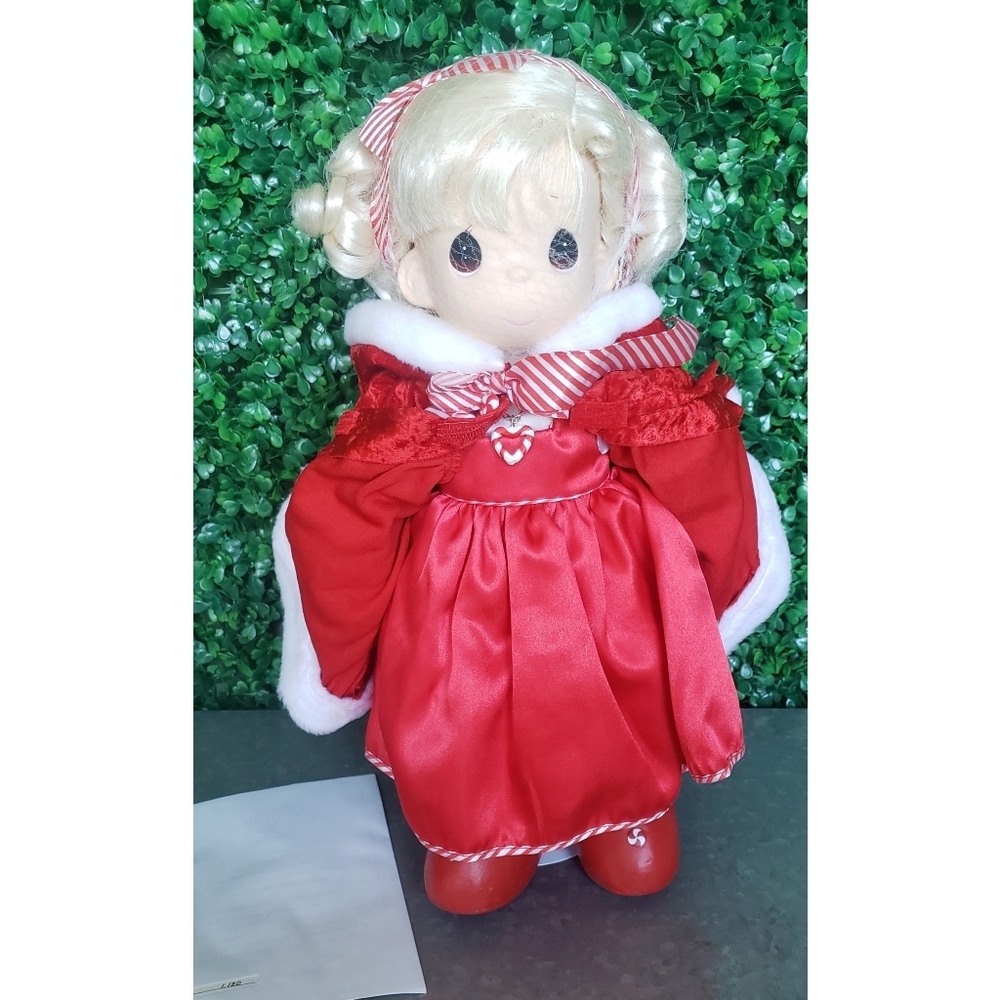 4. Christmas Precious Moments doll - Candy - Picture 2 of 10